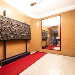 Loreto Elegant Flat Appartamento Milano